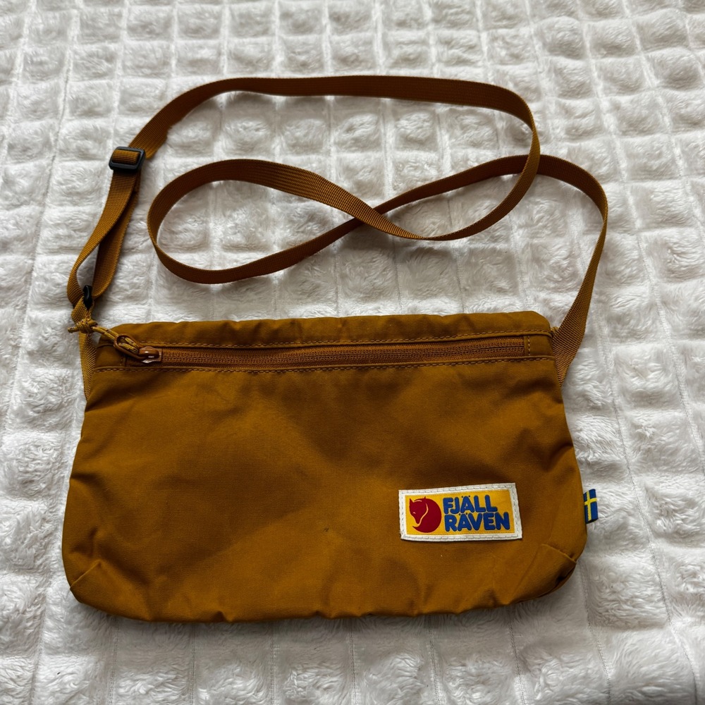 Fjall Raven Vardag Pocket Crossbody Bag G-1000 Mustard Yellow Outdoor Travel